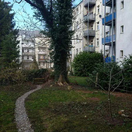 Kassberg In Ruhiger Lage Fuer Wochen Oder Monatsaufenthalte Апартаменты Хемниц